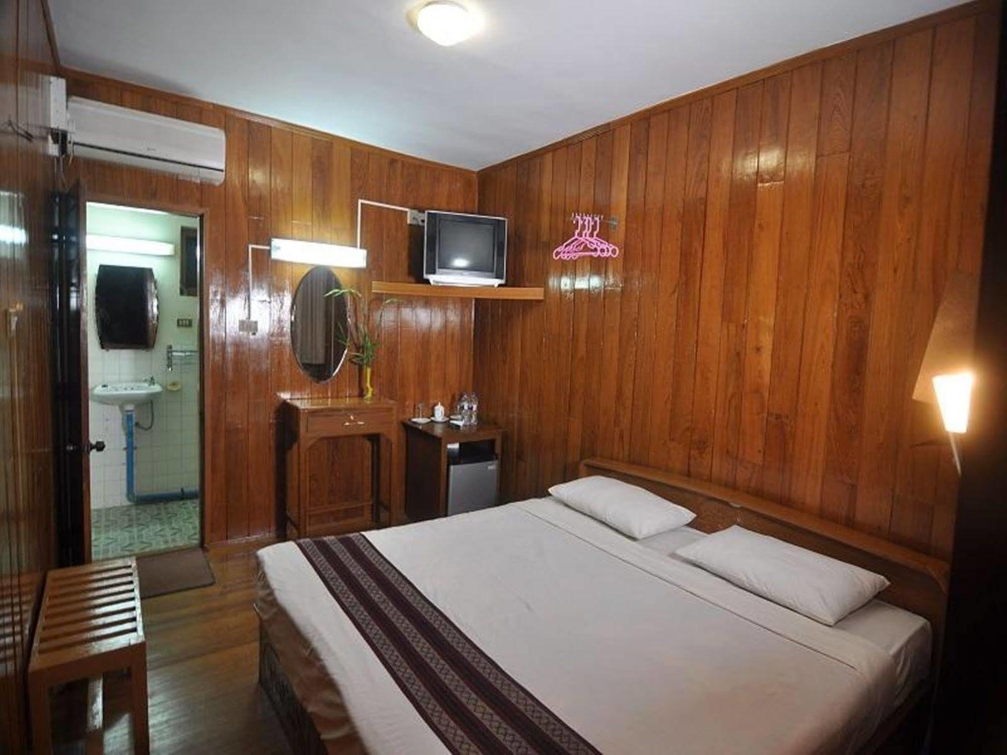 Green Land Motel Bagan Ngoại thất bức ảnh